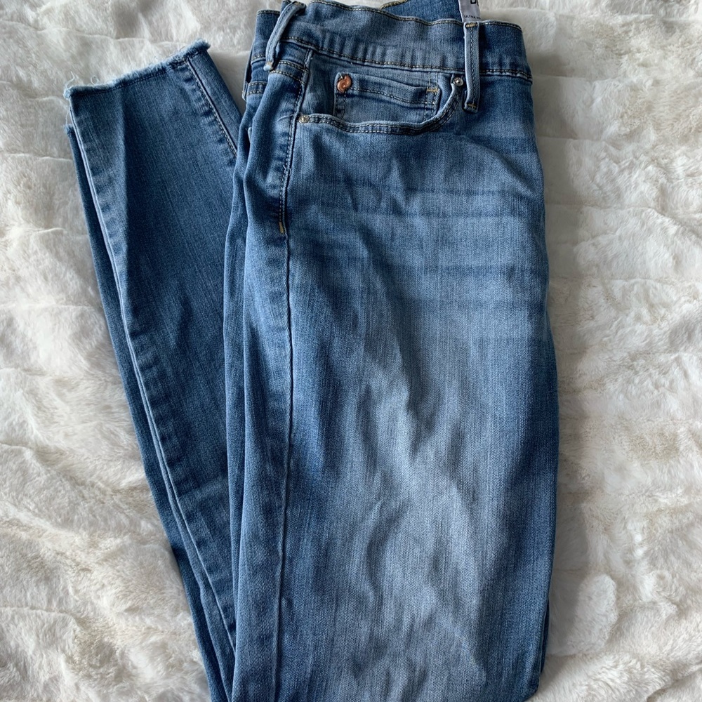 Levi Denizen women’s Sz 31 stretch denim skinny jeans